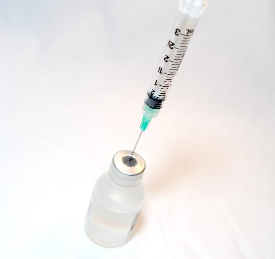 Image+of+a+medical+syringe+representing+the+forthcoming+COVID-19+vaccine.