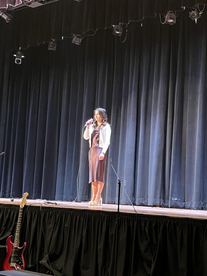 Amelie Sorbello '23 shines bright as she sings the lyrics of "Diamonds" by Rihanna. 