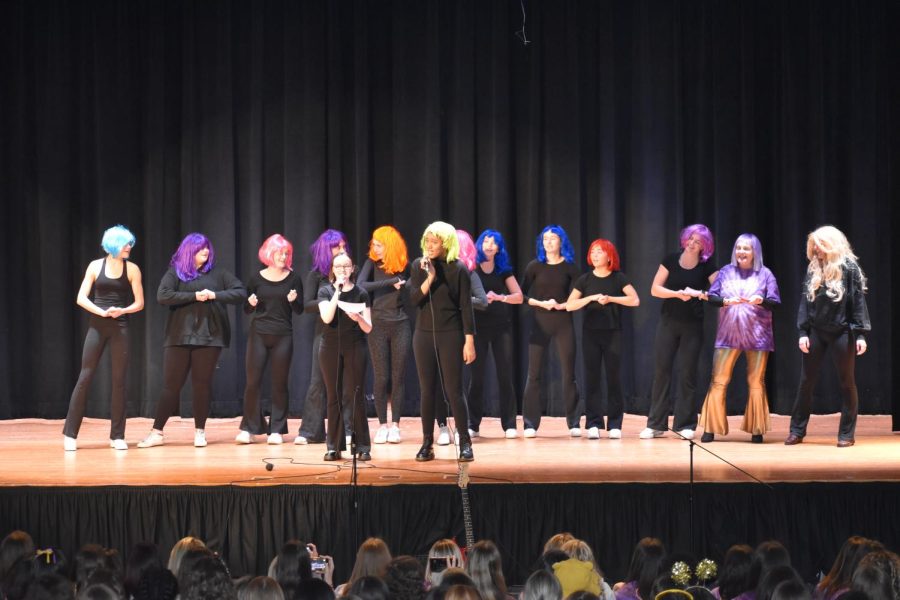 Caitlin Biddle ‘24 and Karli Cottom ‘23 lead Señora Hoffman’s Honors Spanish IV class in singing “Chiquitita” by ABBA. The Spanish version of this 70s classic gained popularity among Mounties during Locotubre 2023. 