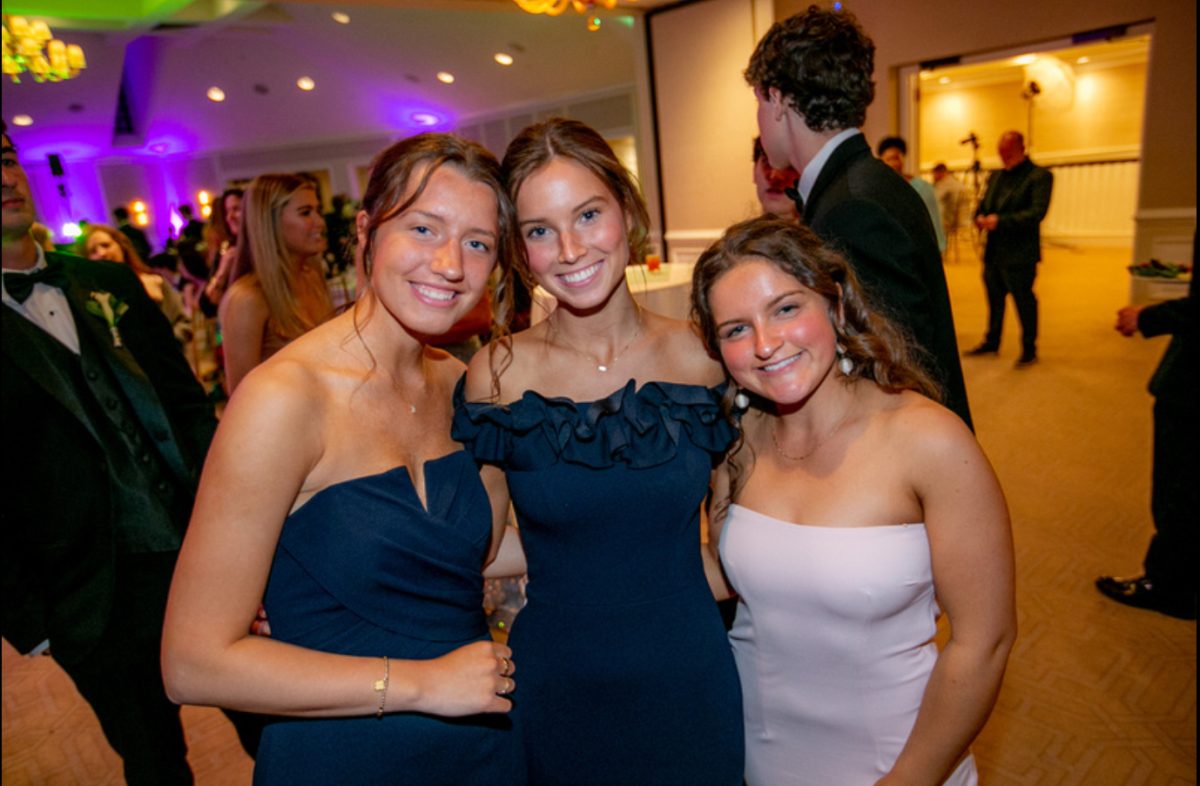 Megan Hughes ‘23, Beth Murray ‘23, and Mia Ferraro ‘23 pose at Mount 2023 senior prom